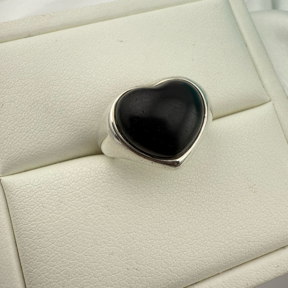 Tiffany & Co. Elsa Peretti Heart Shaped Black Jade Cabochon Ring Sterling Silver - Picture 4 of 12
